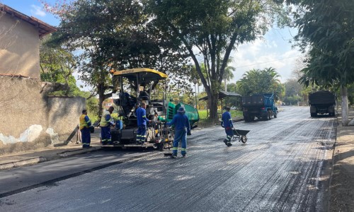 Parceria entre Prefeitura de VR e Governo do Estado leva novo asfalto para o Barreira Cravo